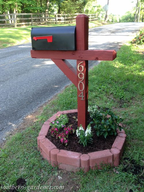 Mailbox Landscaping & Makeover – Southern Gardener