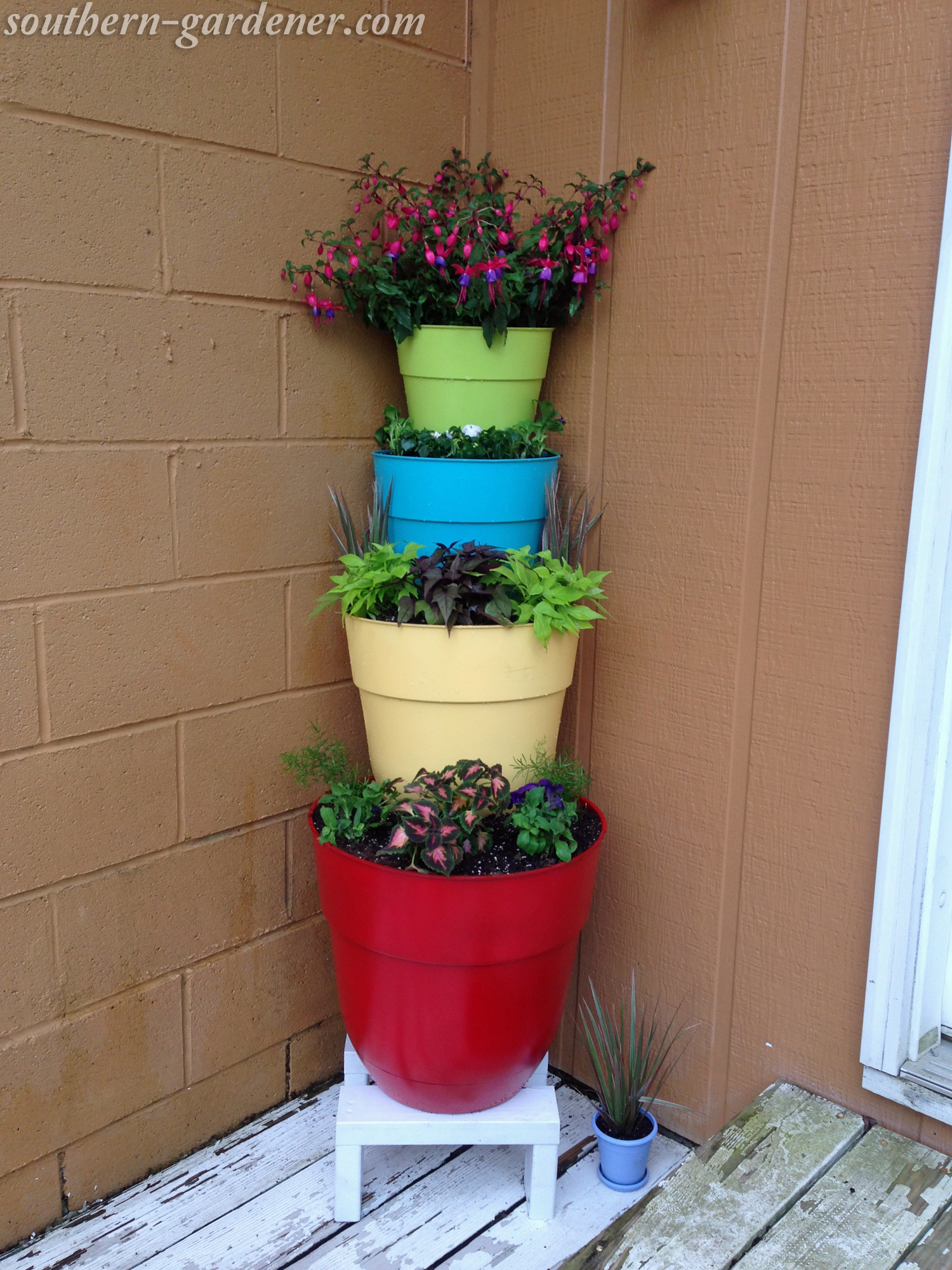 DIY tiered planter